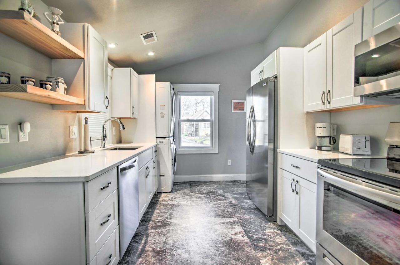 Updated Buzzards Bay Beach Cottage Walk To Shore! Bourne Kültér fotó
